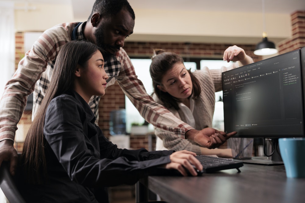 Les formations en cybersécurité pour les entreprises du secteur de la distribution : comment sécuriser vos transactions en ligne ?