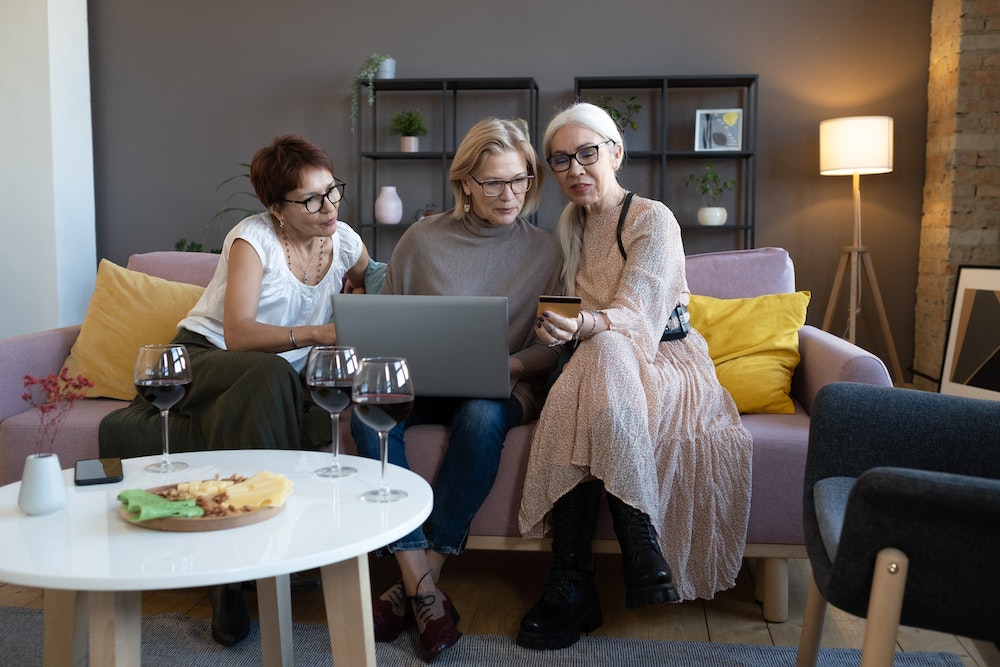Comment les courses en ligne peuvent-elles aider les commerçants à mieux gérer leur inventaire?