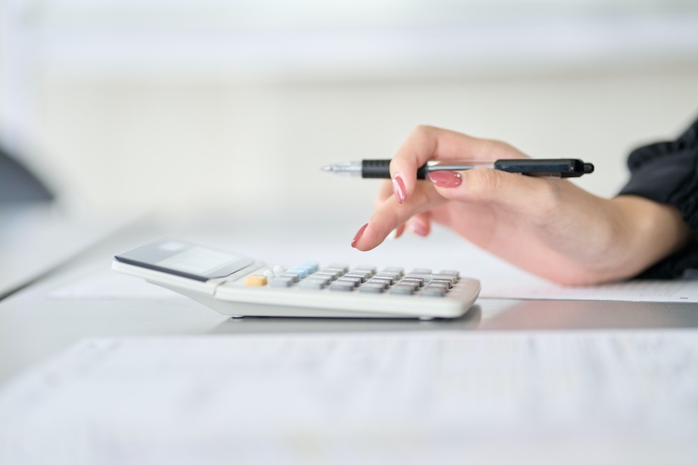 Personnalisation d'un modèle de devis pour une entreprise de services financiers