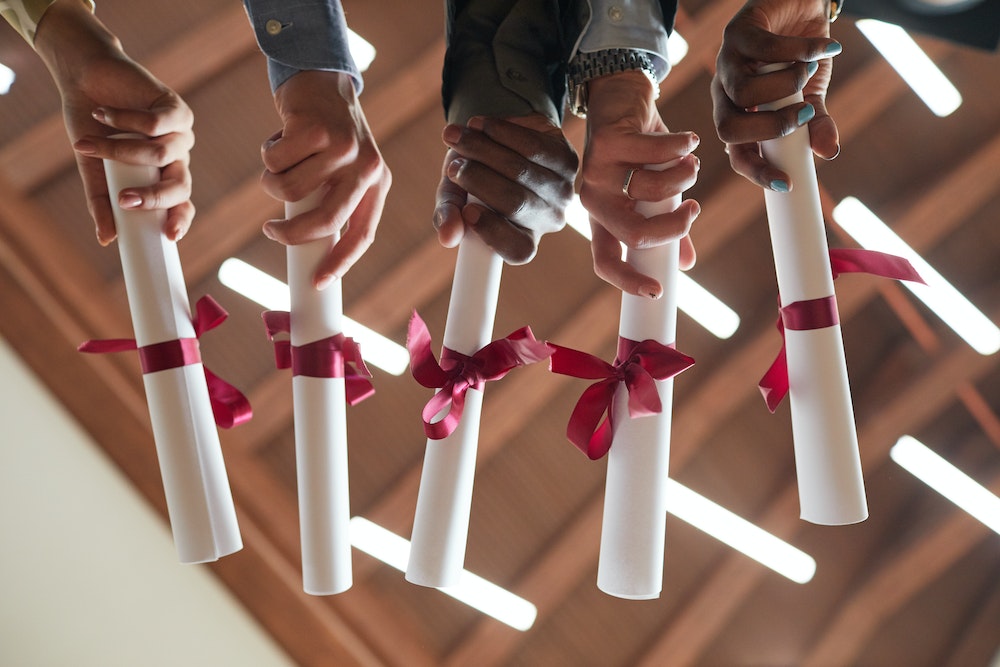 Décrocher son Diplôme Assistant De Vie aux Familles (ADVF) : un tremplin pour une carrière enrichissante